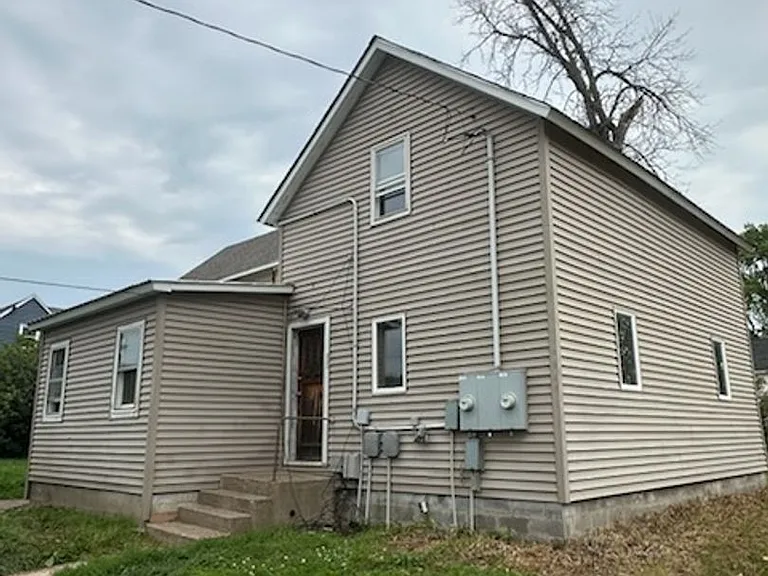 432 Phipps Ave — Photo 1