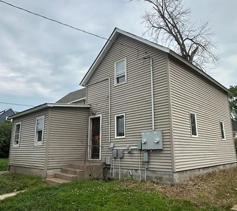 432 Phipps Ave