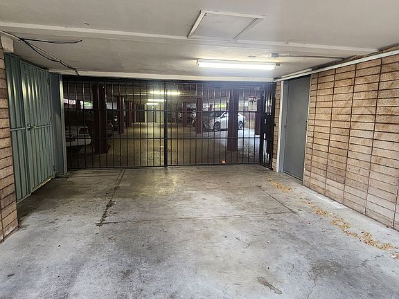 2nd image of 2740 College Ave #10974776