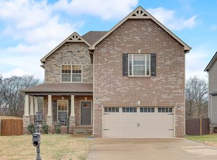 1035 Barnhill Rd, Clarksville, TN 37043