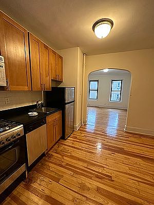 1st image of 1606 1st Ave APT 5C