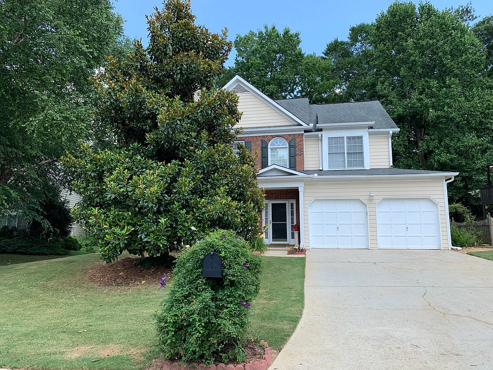 1st image of 3905 Concord Walk Dr SE