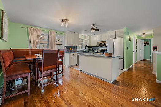 5th image of 9 Thompson Road