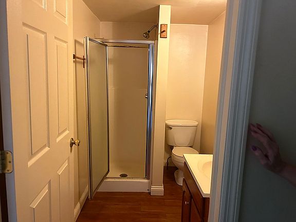 3rd image of 448 Hillside Ave