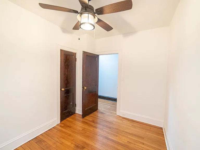 2215 W 14th St — Photo 13