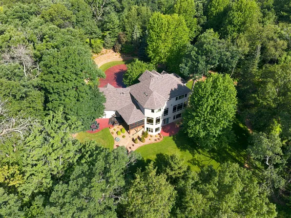 720 Timber Ln, Shoreview, MN 55126