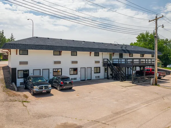 402 Battle Mountain Ave, Hot Springs, SD 57747