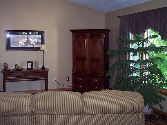 5th image of 2703 W 43rd St