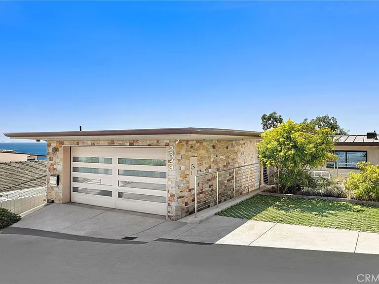 2629 Victoria Dr — Photo 2