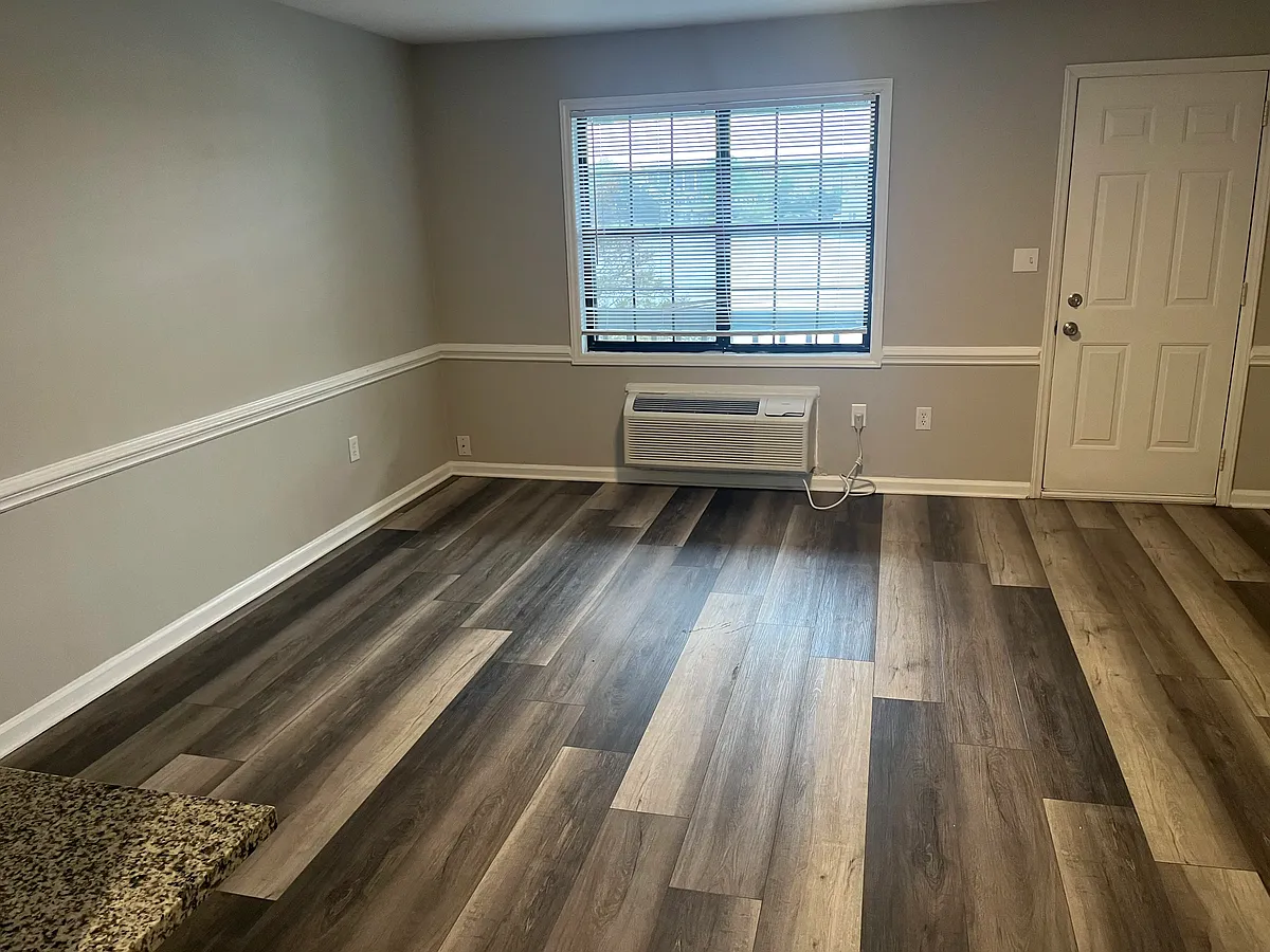 Building Photo - 589 Starlight Dr #7