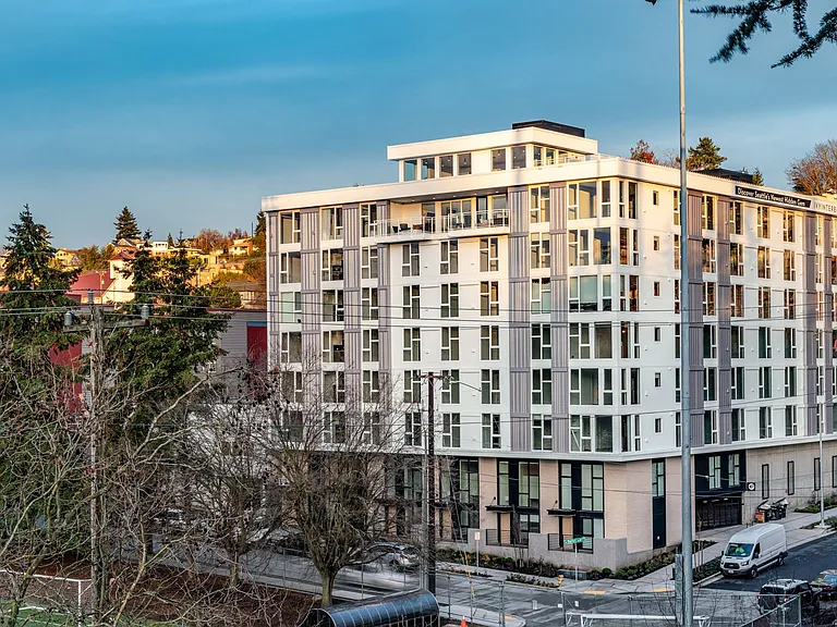 Ivy at Interbay — Photo 25