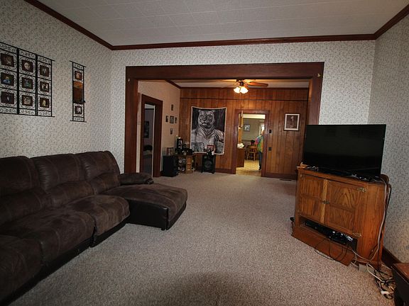 4th image of 402 S Arkansas St