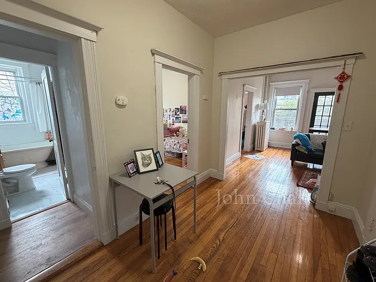 9 Egremont Rd #10 — Photo 10