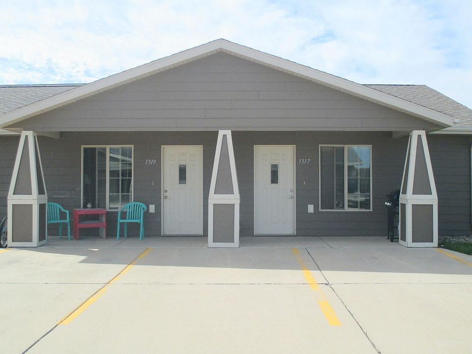 Exterior Main