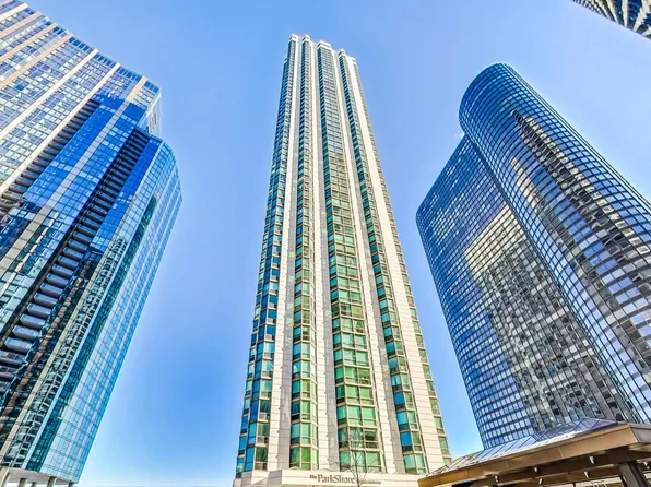 195 N Harbor Dr APT 1107, Chicago, IL 60601