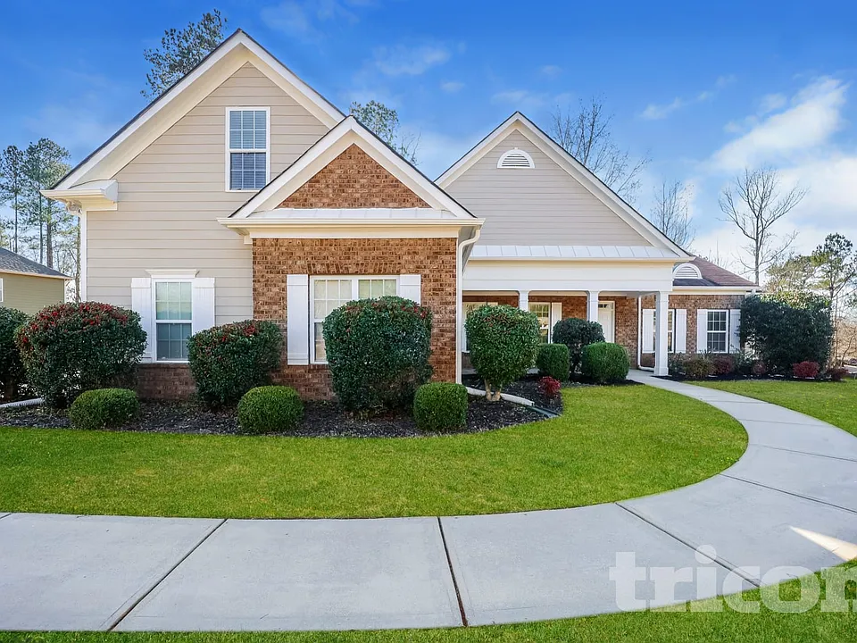 10 Tudor Way