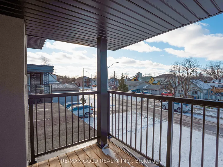 222 Pilkington St — Photo 14