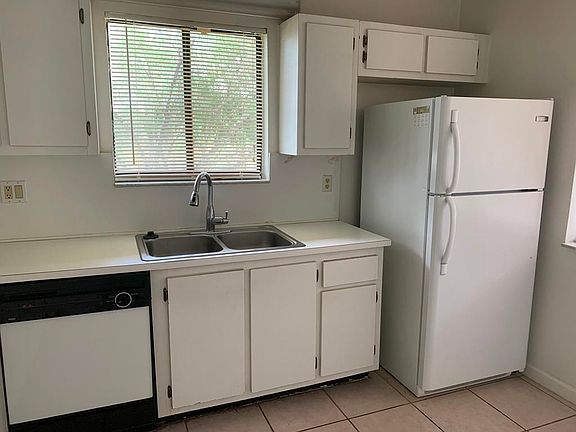 4th image of 231 Lakeview Dr APT 206