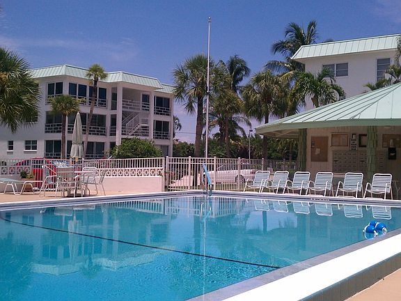 4th image of 6500 Estero Blvd #H300