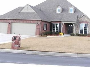 25114 Stonebridge Pkwy, Claremore, OK 74019