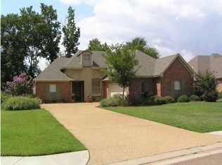 112 Bear Creek Cir, Canton, MS 39046