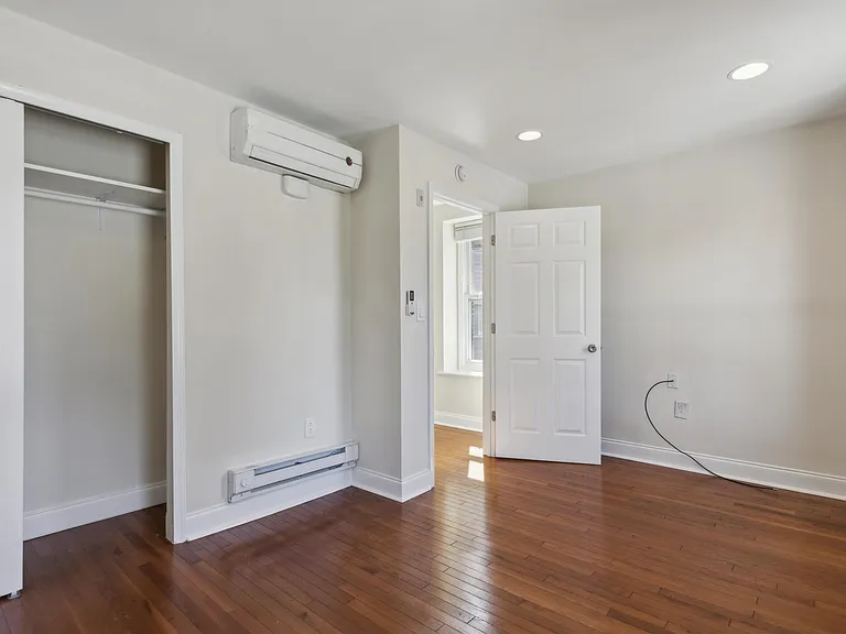 6066 Ridge Ave #3R — Photo 12