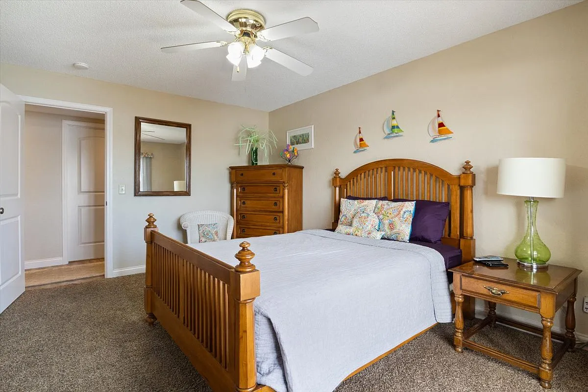 3 bed, $2,500 — Photo 2