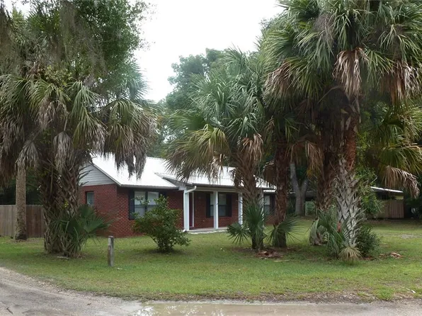 404 Centre St, Melrose, FL 32666