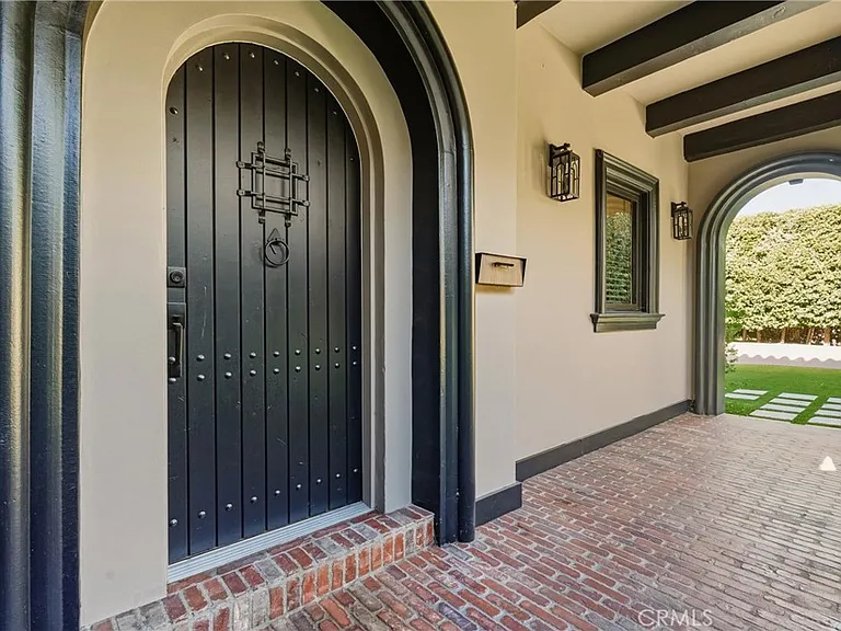 5558 Edgewood Pl — Photo 3