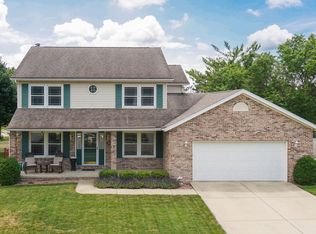 3003 Providence Dr, Bloomington, IL
