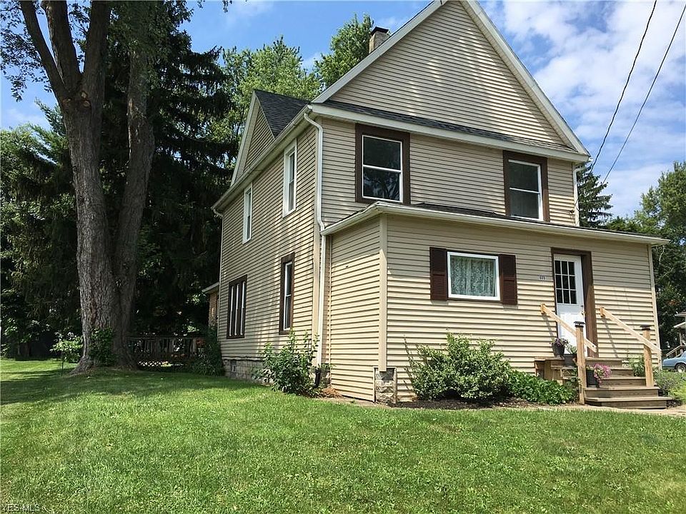 1st image of 609 Harbor St