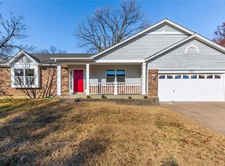 11807 Hollycrest Ct, Maryland Heights, MO
