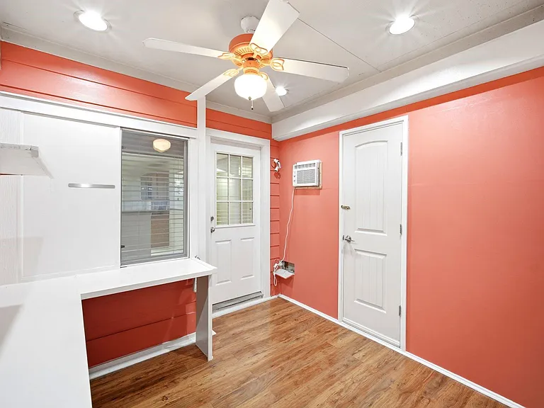 6931 Hamilton Falls Ln — Photo 32