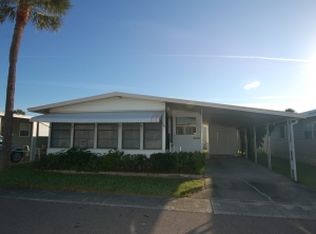 548 Parakeet Ln, Largo, FL 33770