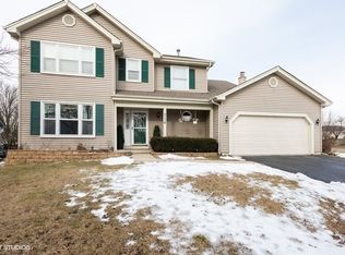 714 Stuart Dr, Carol Stream, IL 60188