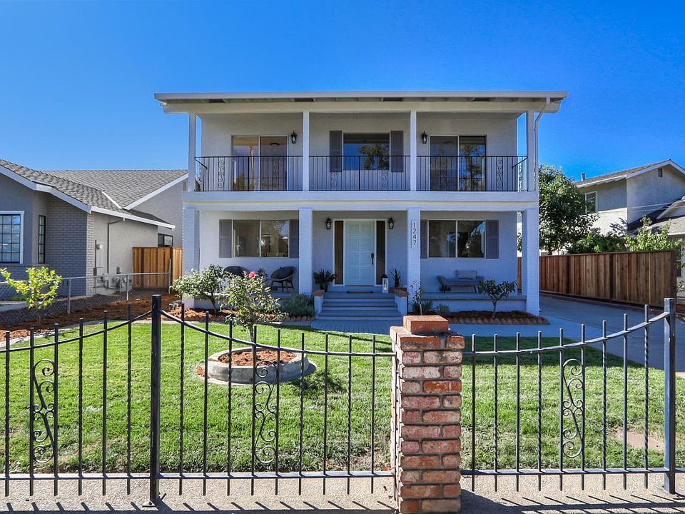 1st image of 1247 Harriet Ave