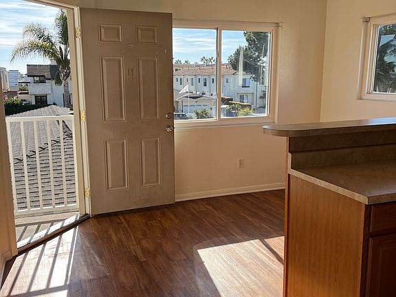 4th image of 880 Agate St APT C