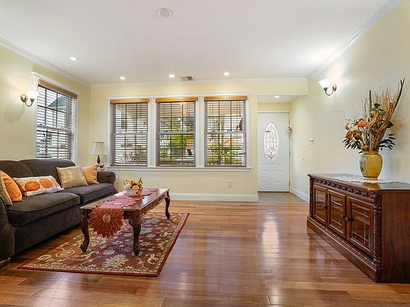 3rd image of 44 Buckley St #A