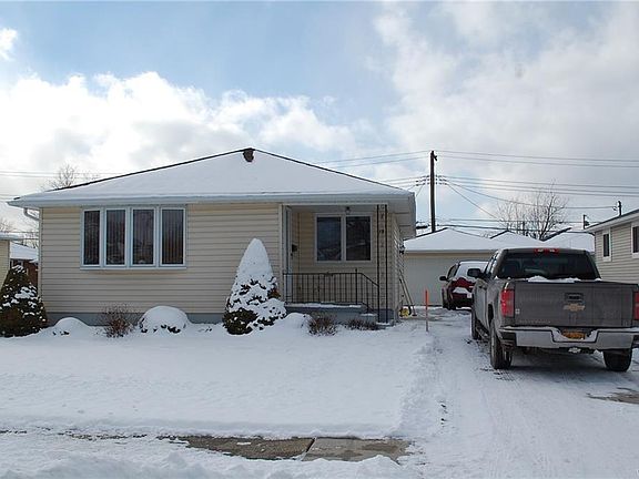 2nd image of 38 Harbour Ln