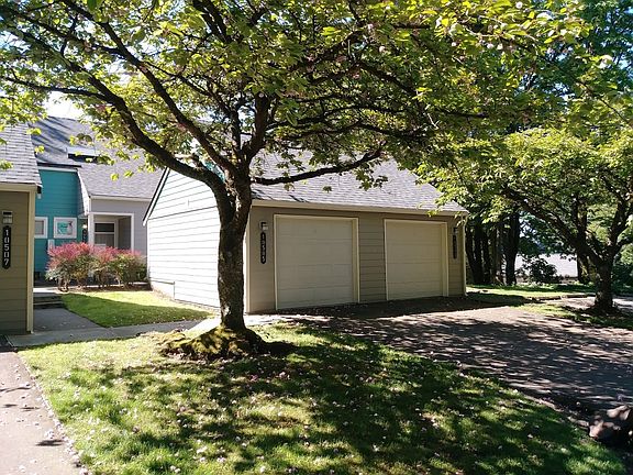 2nd image of 10505 NE 115th Ln #102