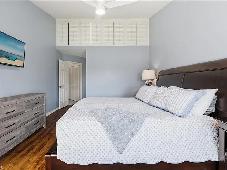 27119 Oakwood Lake Dr — Photo 23