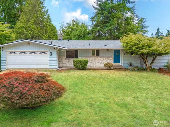 35769 27th Avenue S, Federal Way, WA 98003