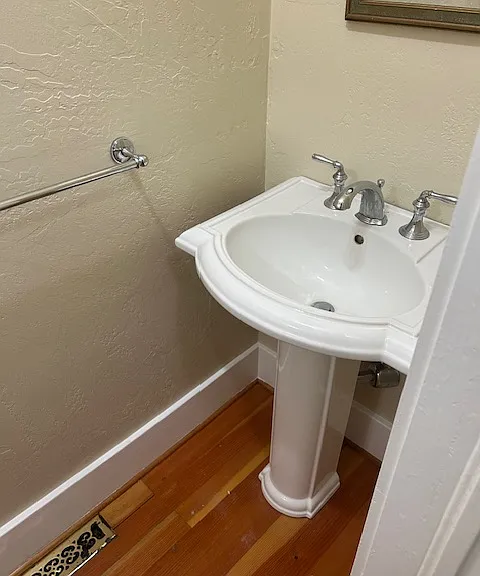 372 Iowa St — Photo 28