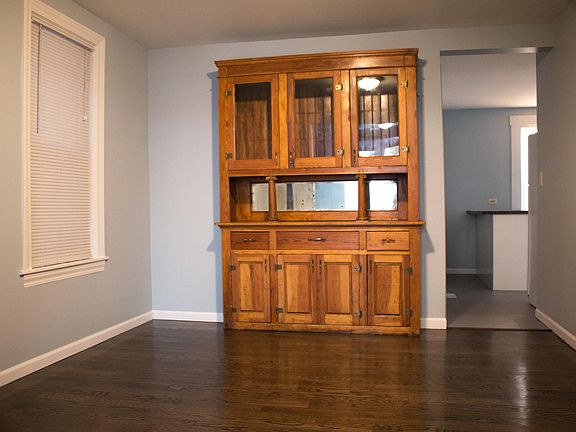 4th image of 3202 S Emerald Ave #1