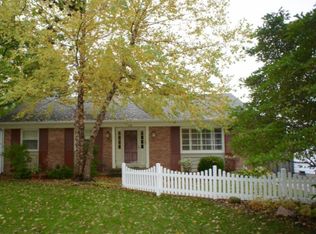 1710 Johnston St SE, Grand Rapids, MI 49506