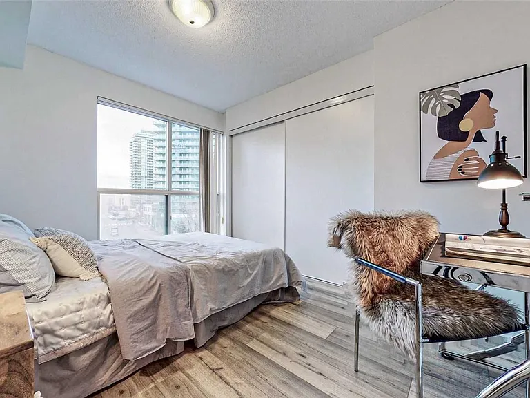 7 Lorraine Dr #502 — Photo 24