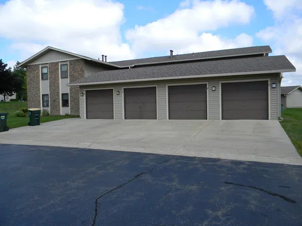 5815 Wilshire Ct Unit C, Hanover Park, IL 60133