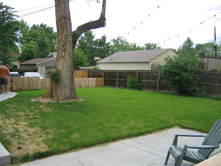 1423 S Clarkson St — Photo 9