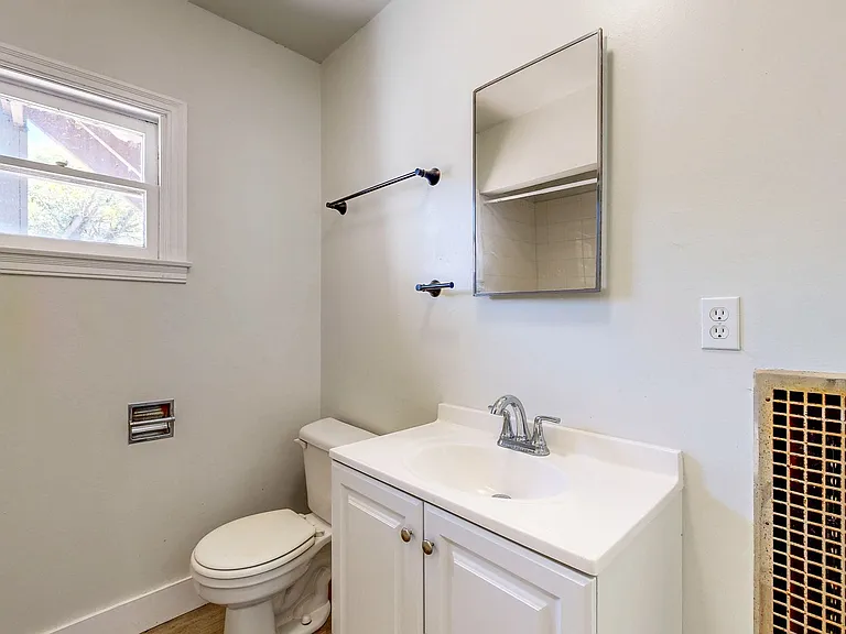 560 McConnell Ave — Photo 18