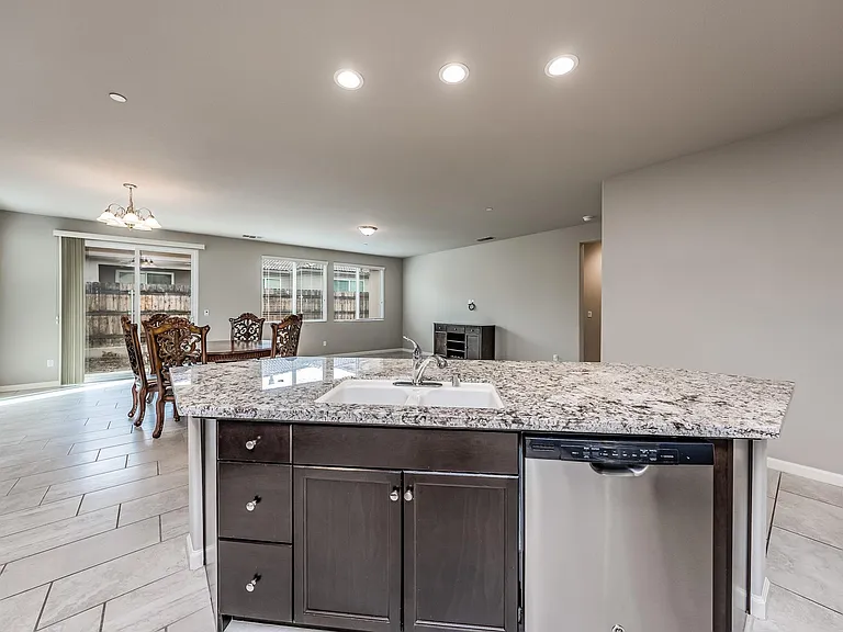 3555 Encino Ave — Photo 15